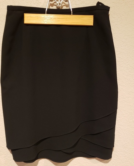 Ann Taylor Dresses & Skirts - Ann Taylor Petites Black Flowy Layered Midi Skirt
